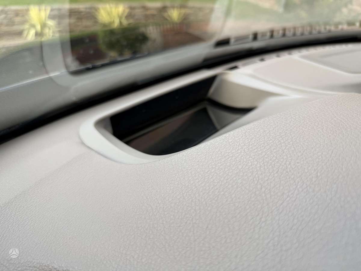 BMW 320, 2.0 l., Седан