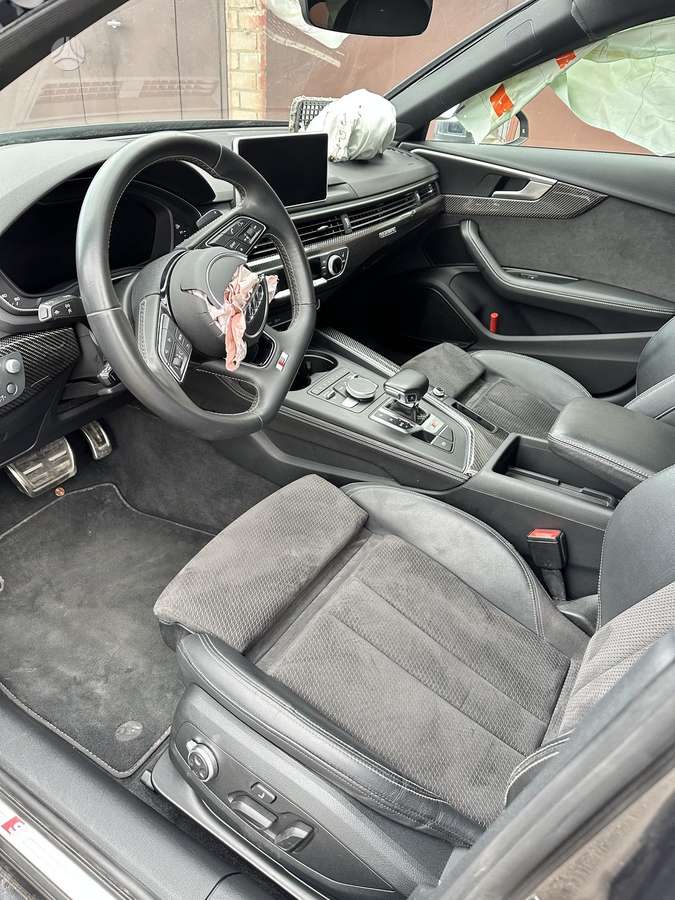 Audi S4, Универсал