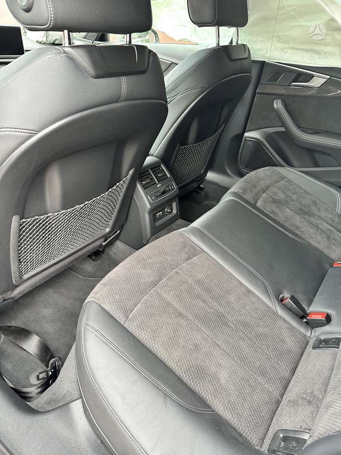 Audi S4, Универсал