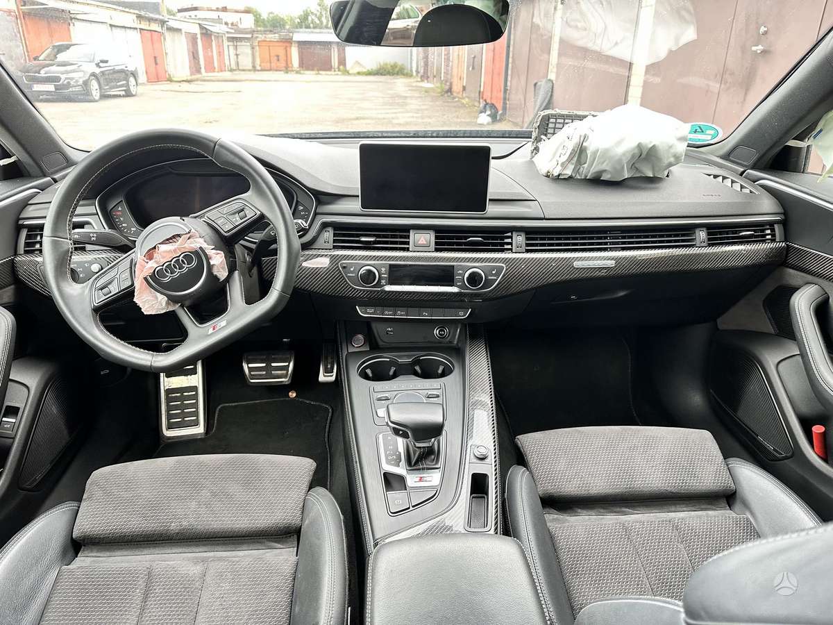Audi S4, Универсал