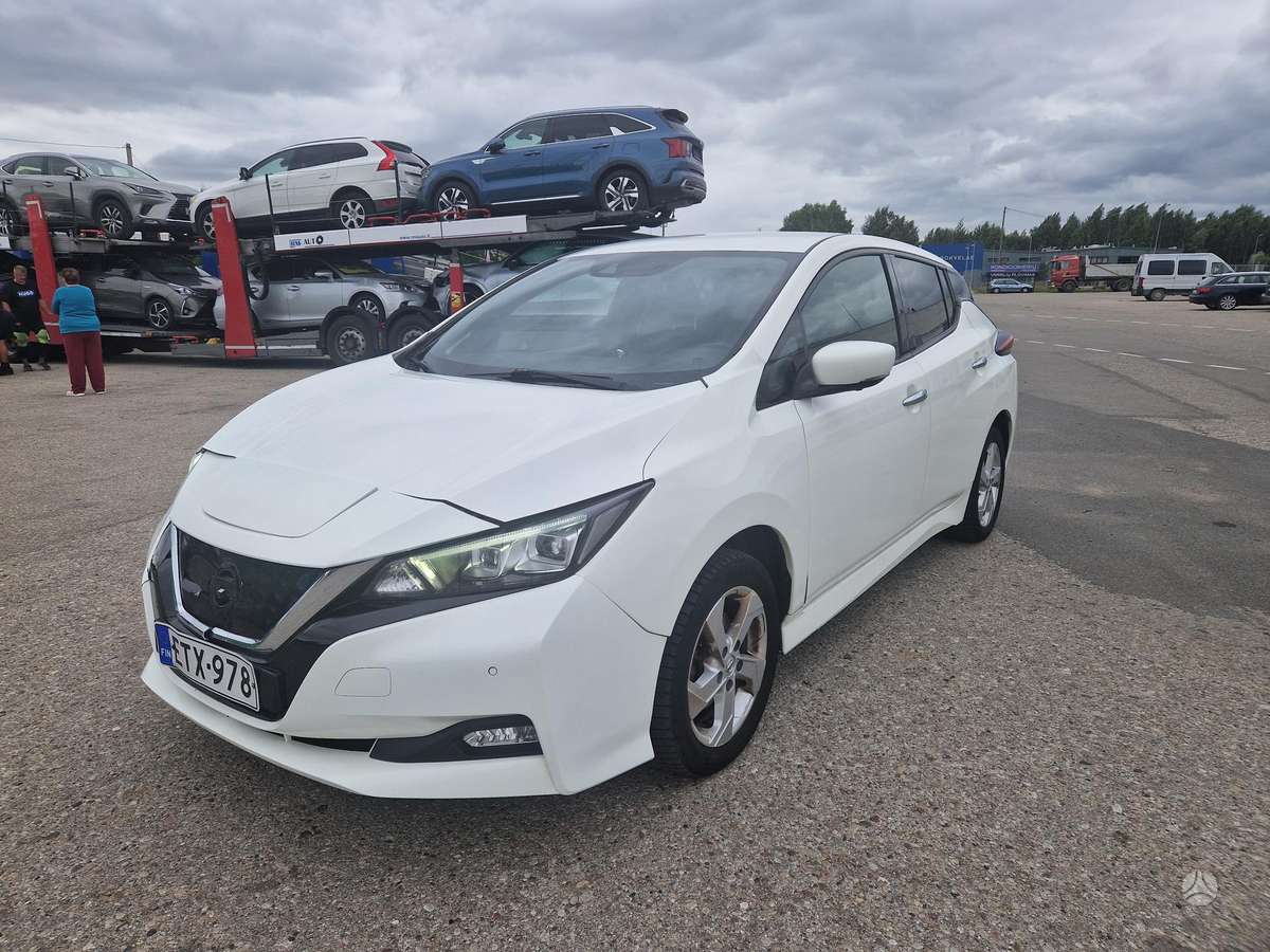 Nissan Leaf, 62 kWh, hatchback