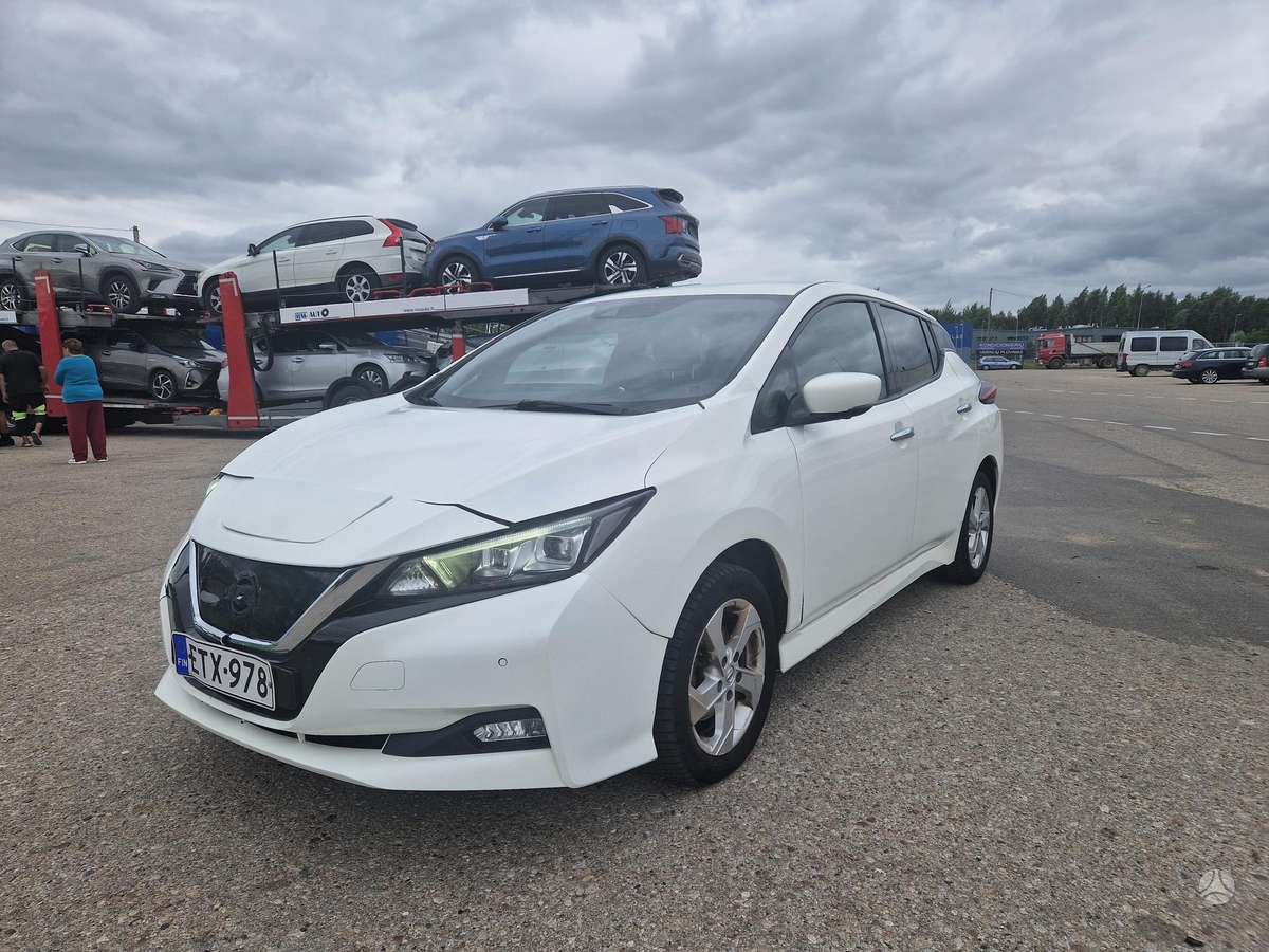 Nissan Leaf, 62 kWh, hatchback