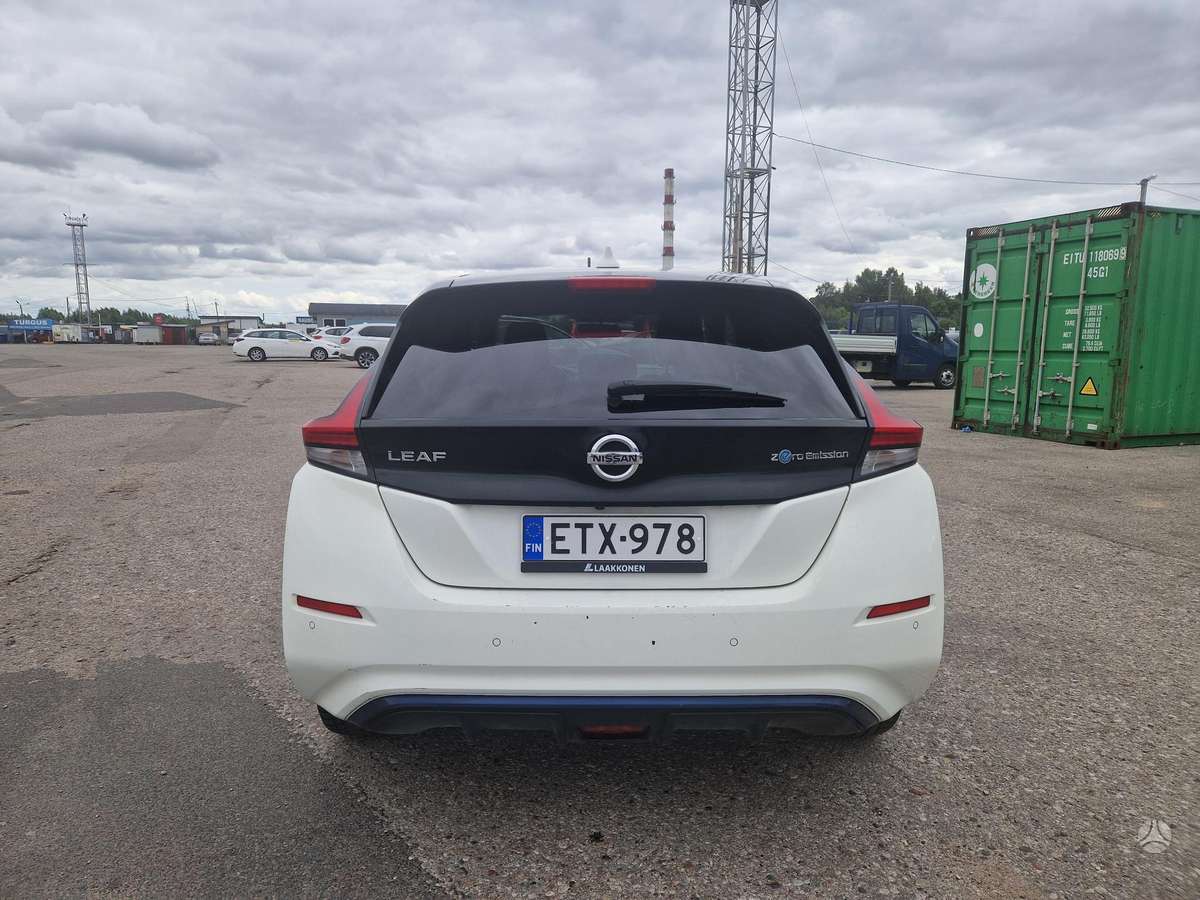 Nissan Leaf, 62 kWh, hatchback