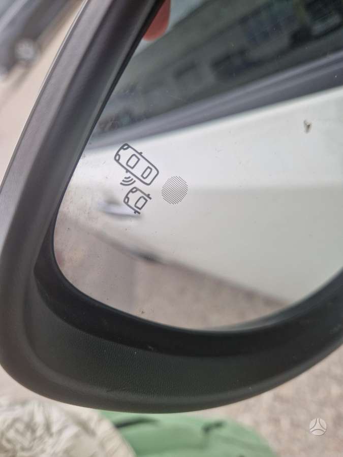 Nissan Leaf, 62 kWh, hatchback