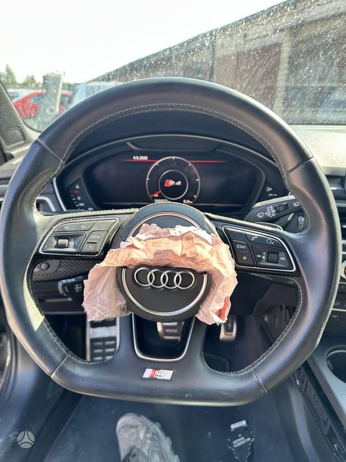 Audi S4, Универсал