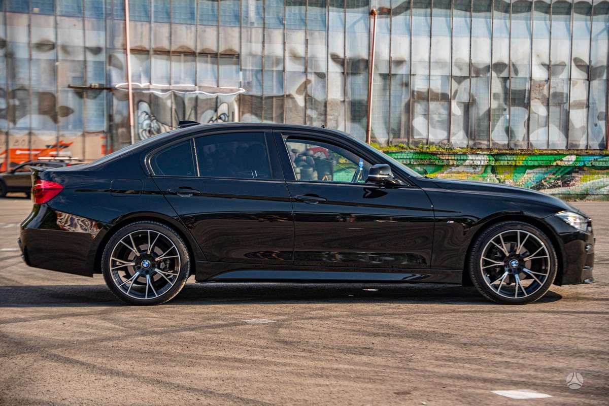 BMW 320, 2.0 l., Седан