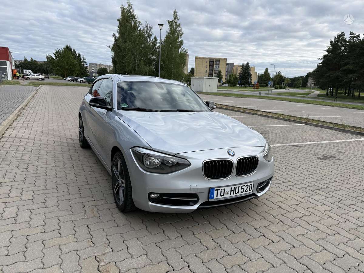 BMW 118, 1.6 l., hatchback
