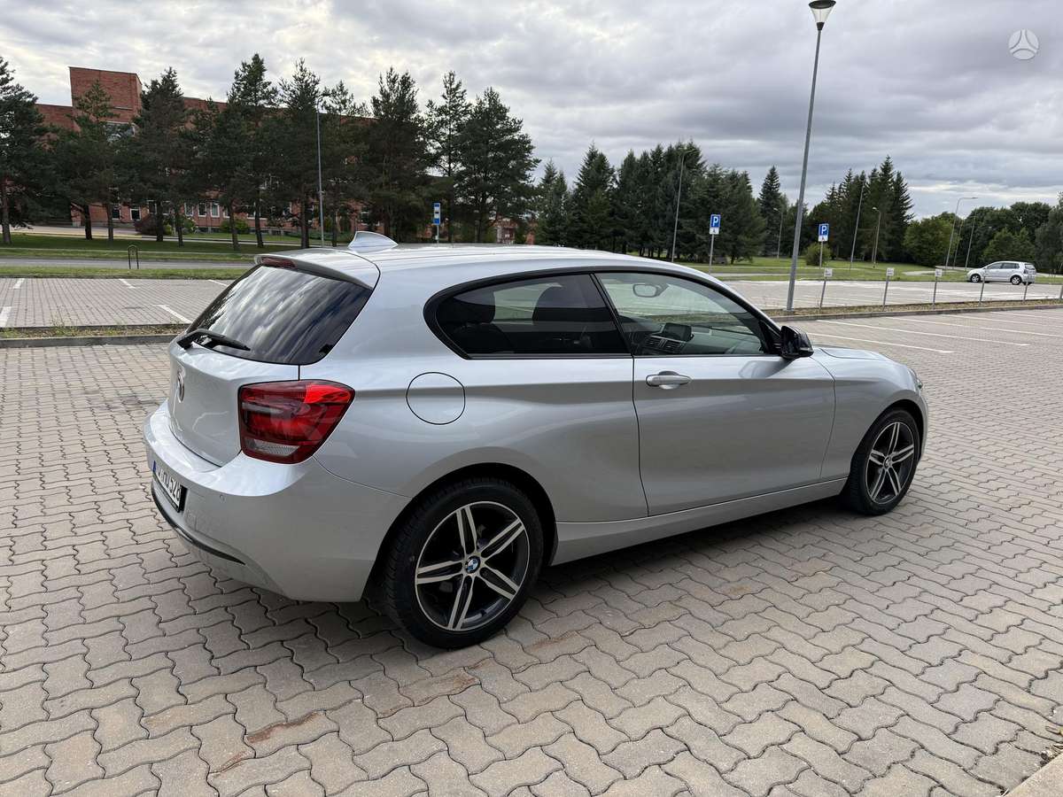 BMW 118, 1.6 l., hatchback