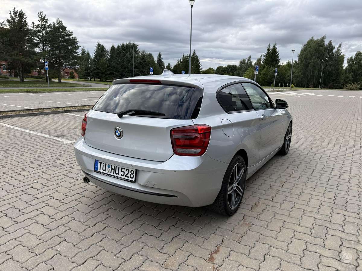 BMW 118, 1.6 l., hatchback