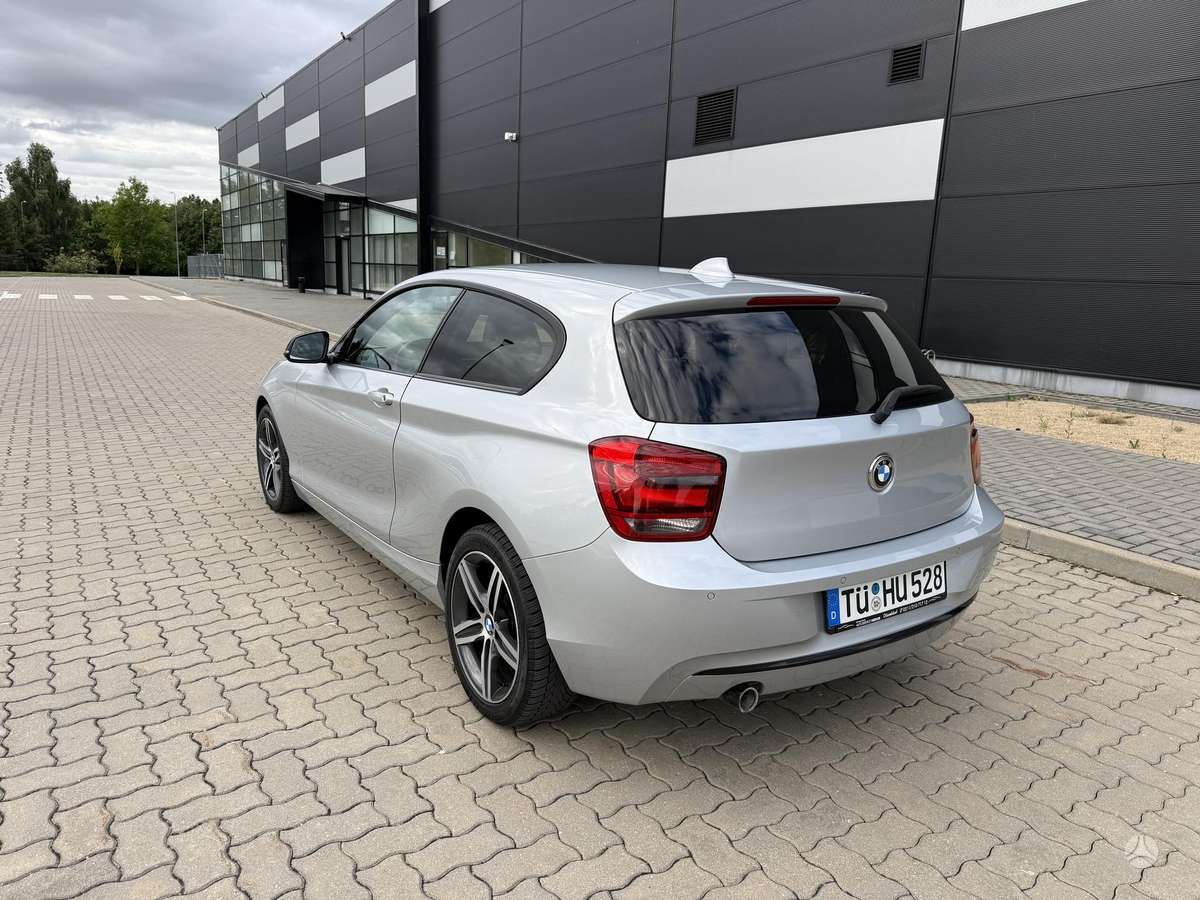 BMW 118, 1.6 l., hatchback
