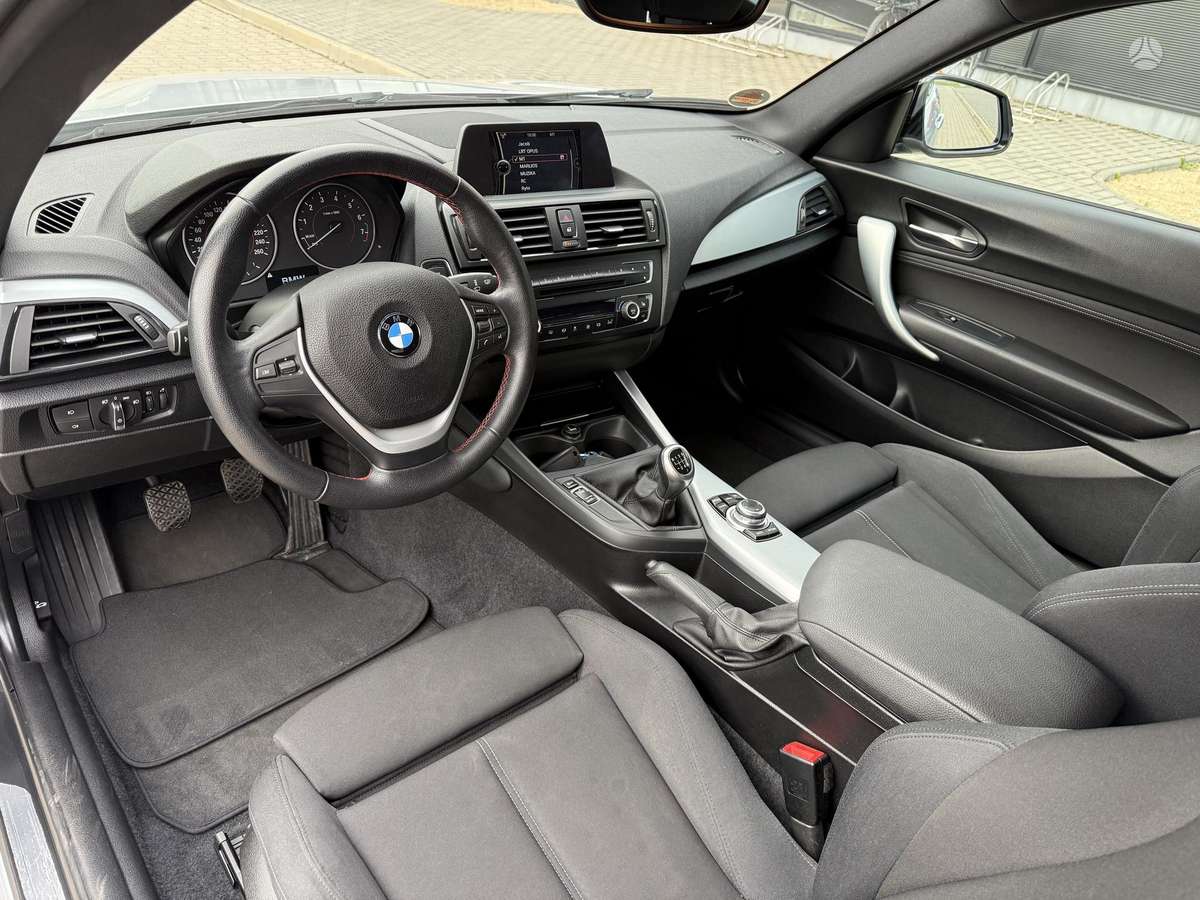 BMW 118, 1.6 l., hatchback