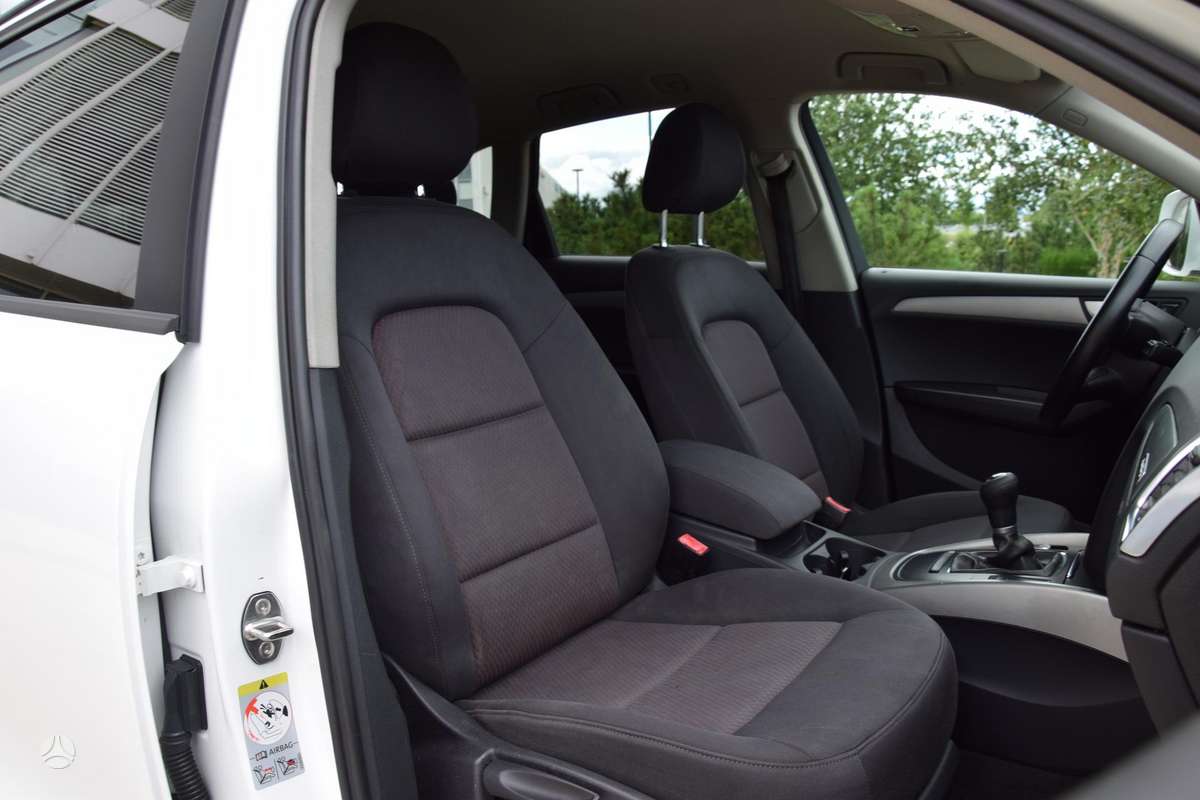 Audi Q5, 2.0 l., off-road / crossover