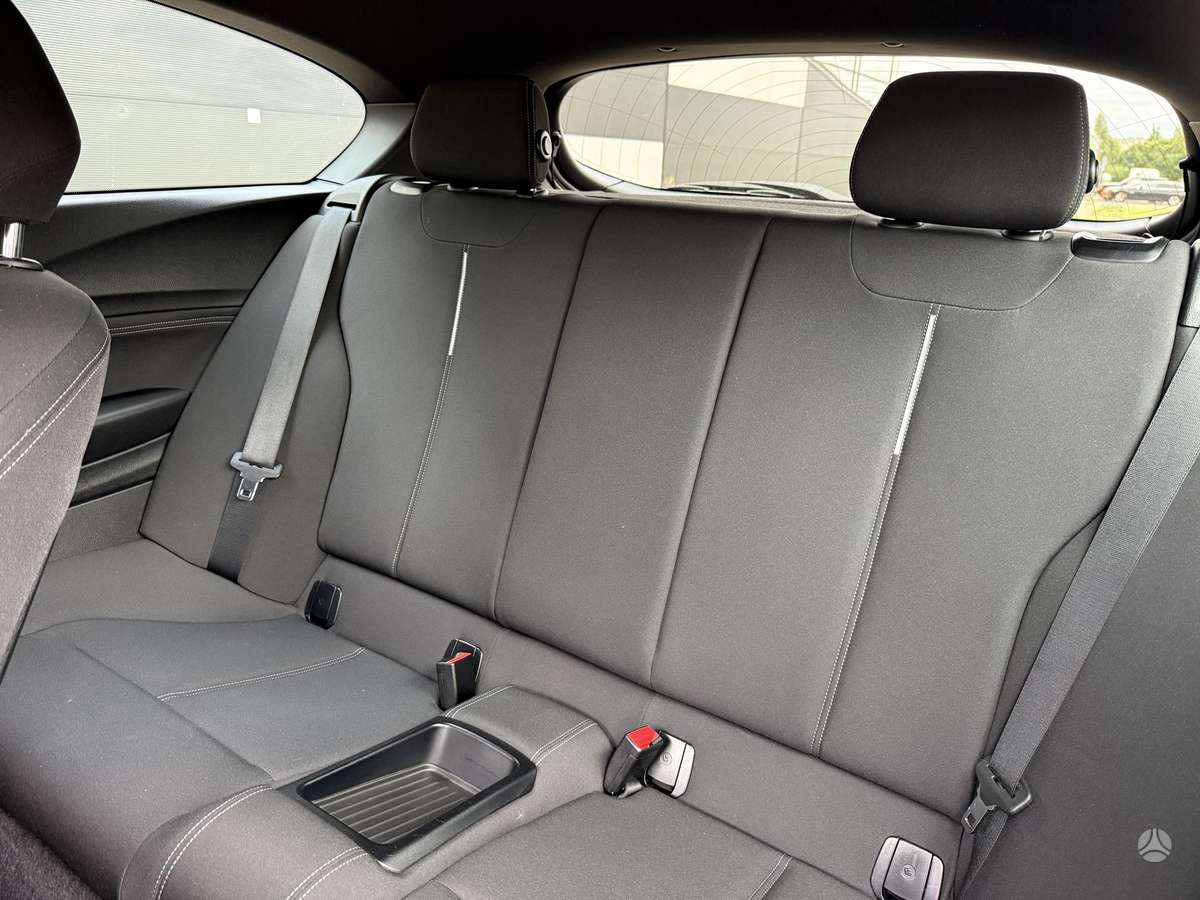 BMW 118, 1.6 l., hatchback