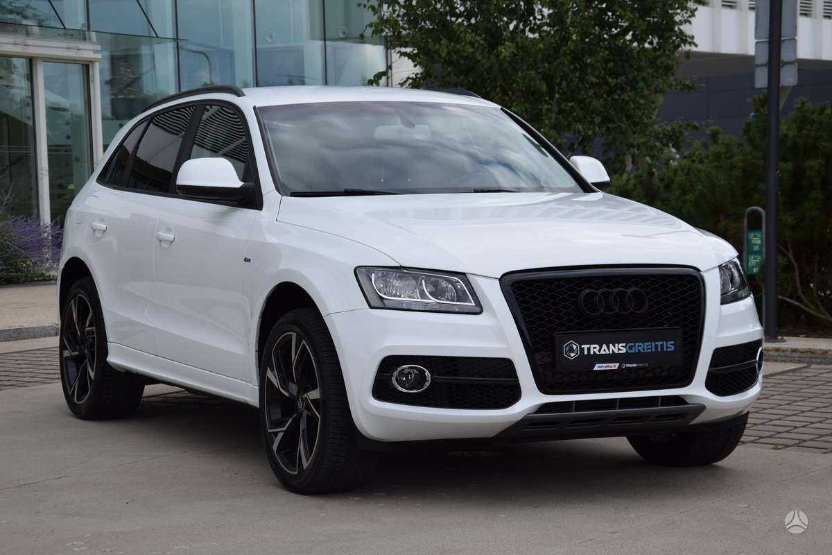 Audi Q5, 2.0 l., off-road / crossover