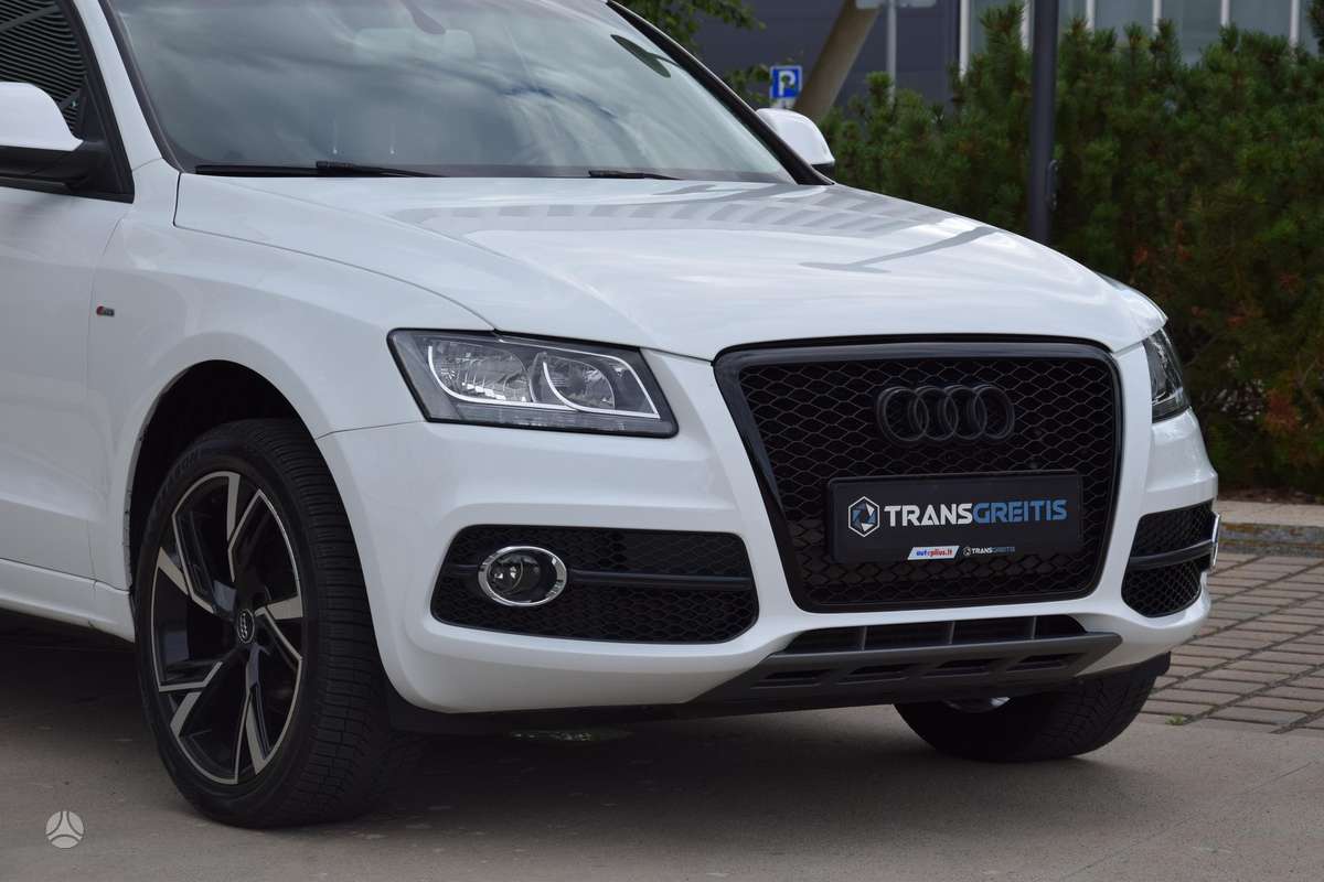 Audi Q5, 2.0 l., off-road / crossover