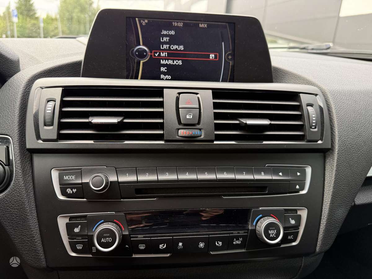 BMW 118, 1.6 l., hatchback