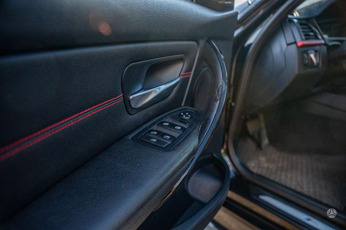 BMW 320, 2.0 l., Седан