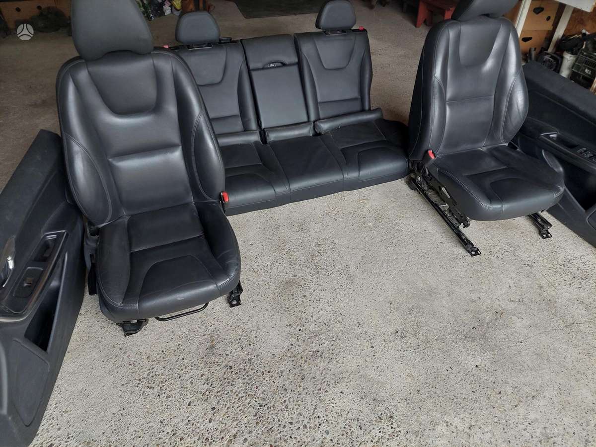 Volvo V60 детали салона