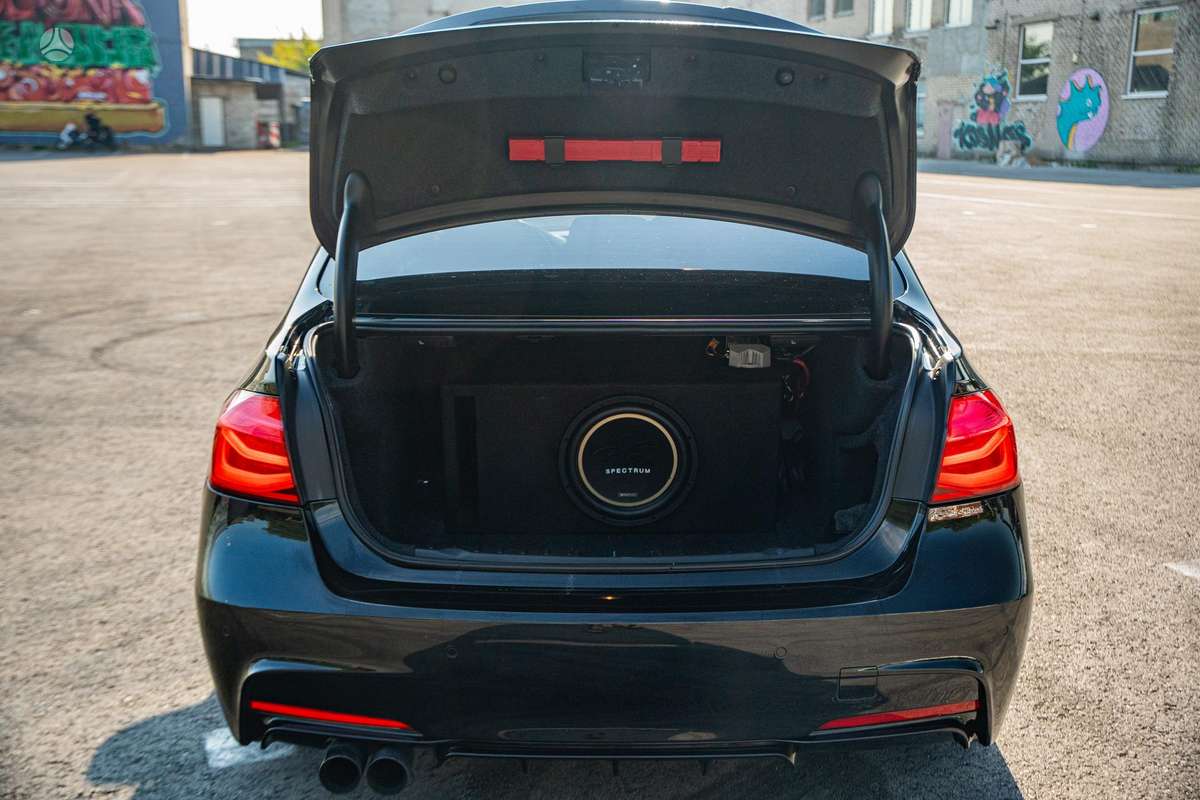BMW 320, 2.0 l., Седан