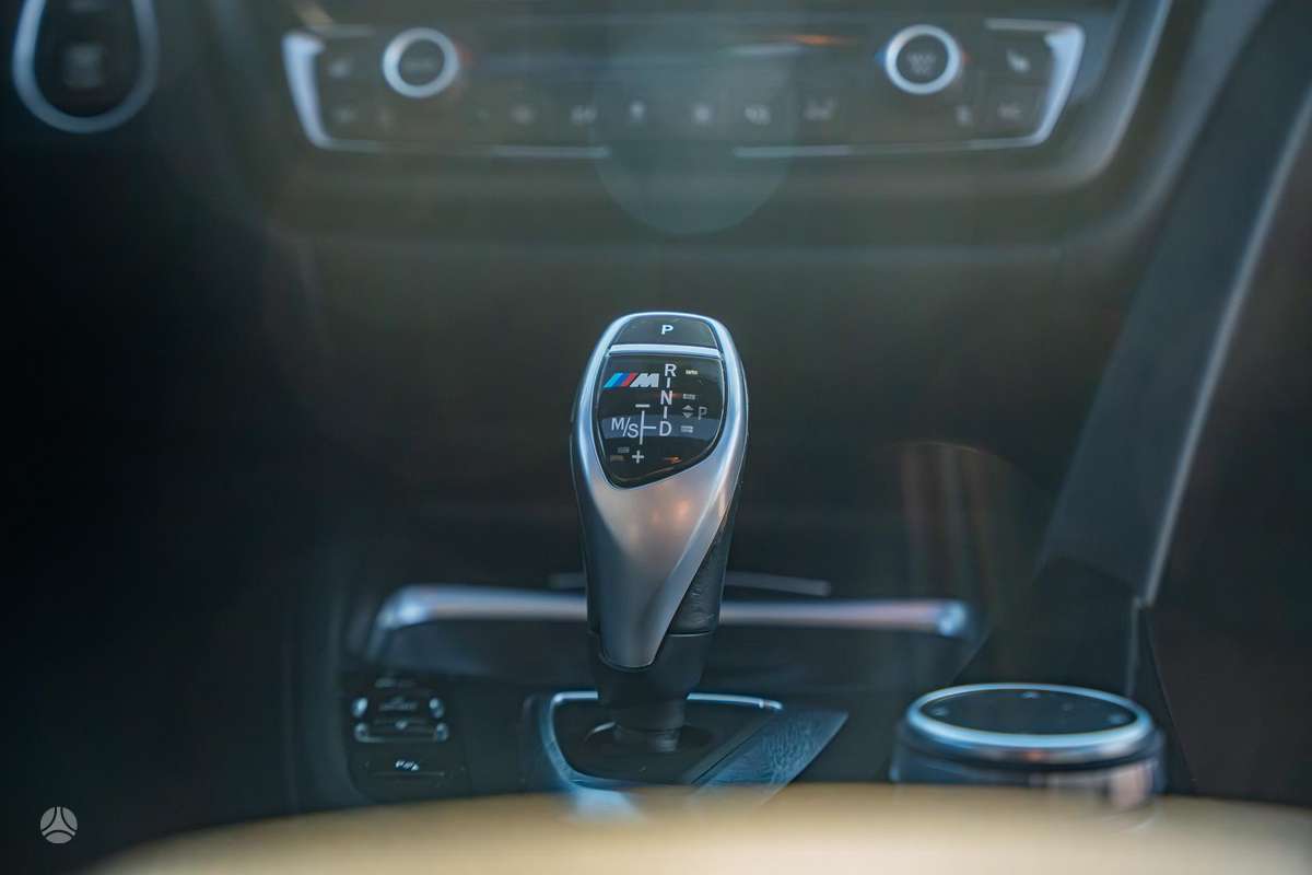 BMW 320, 2.0 l., Седан