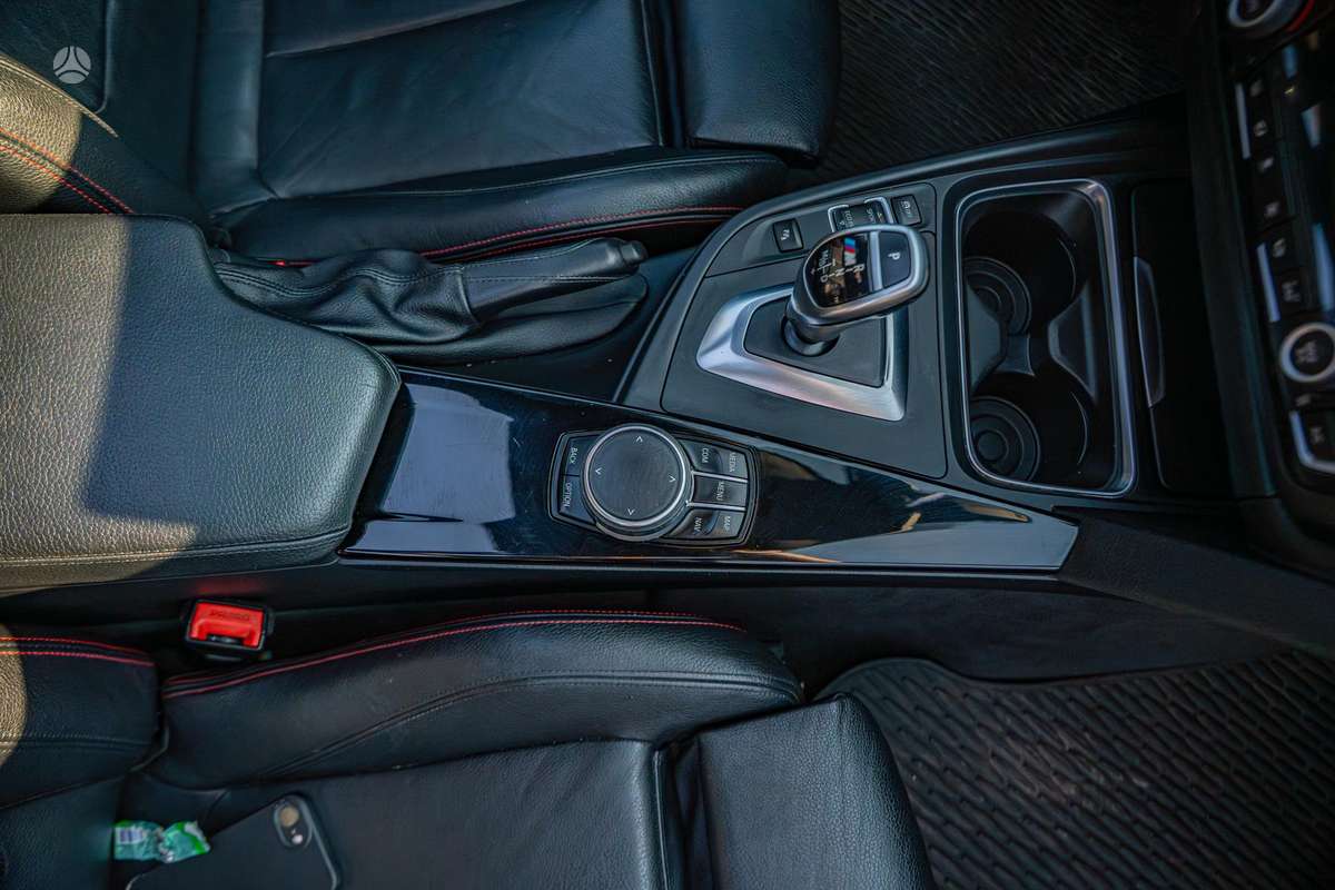 BMW 320, 2.0 l., Седан