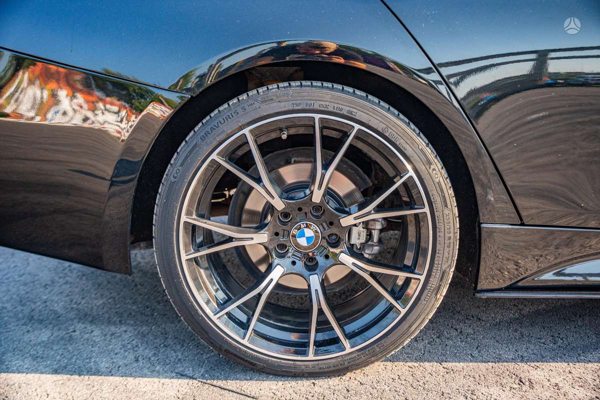 BMW 320, 2.0 l., Седан
