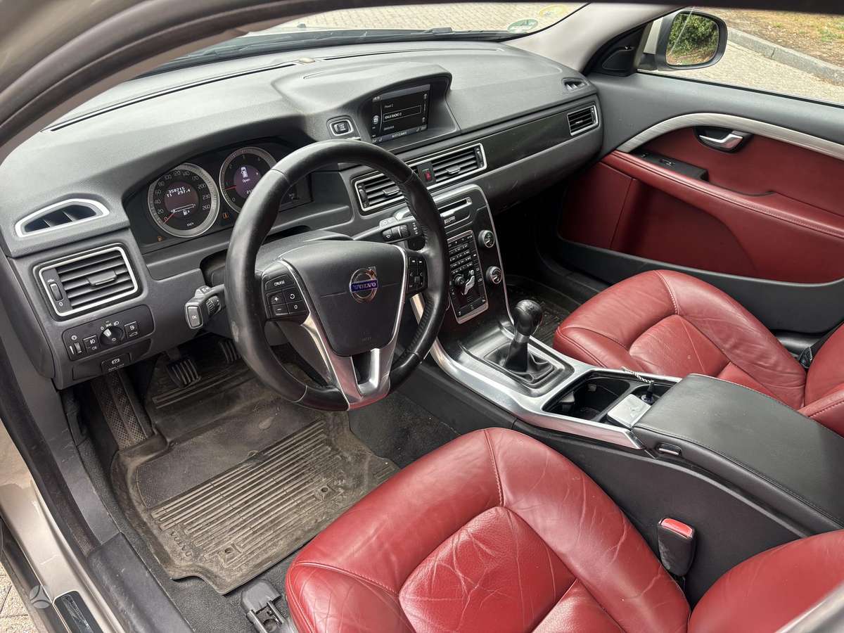 Volvo V70, 2.4 l., wagon