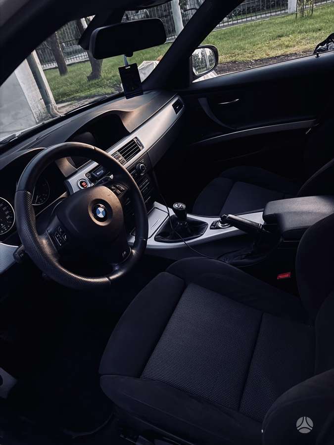 BMW 320, 2.0 l., Седан