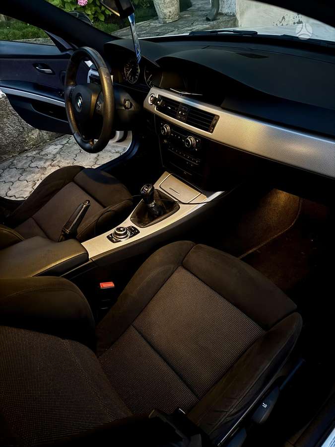 BMW 320, 2.0 l., sedanas