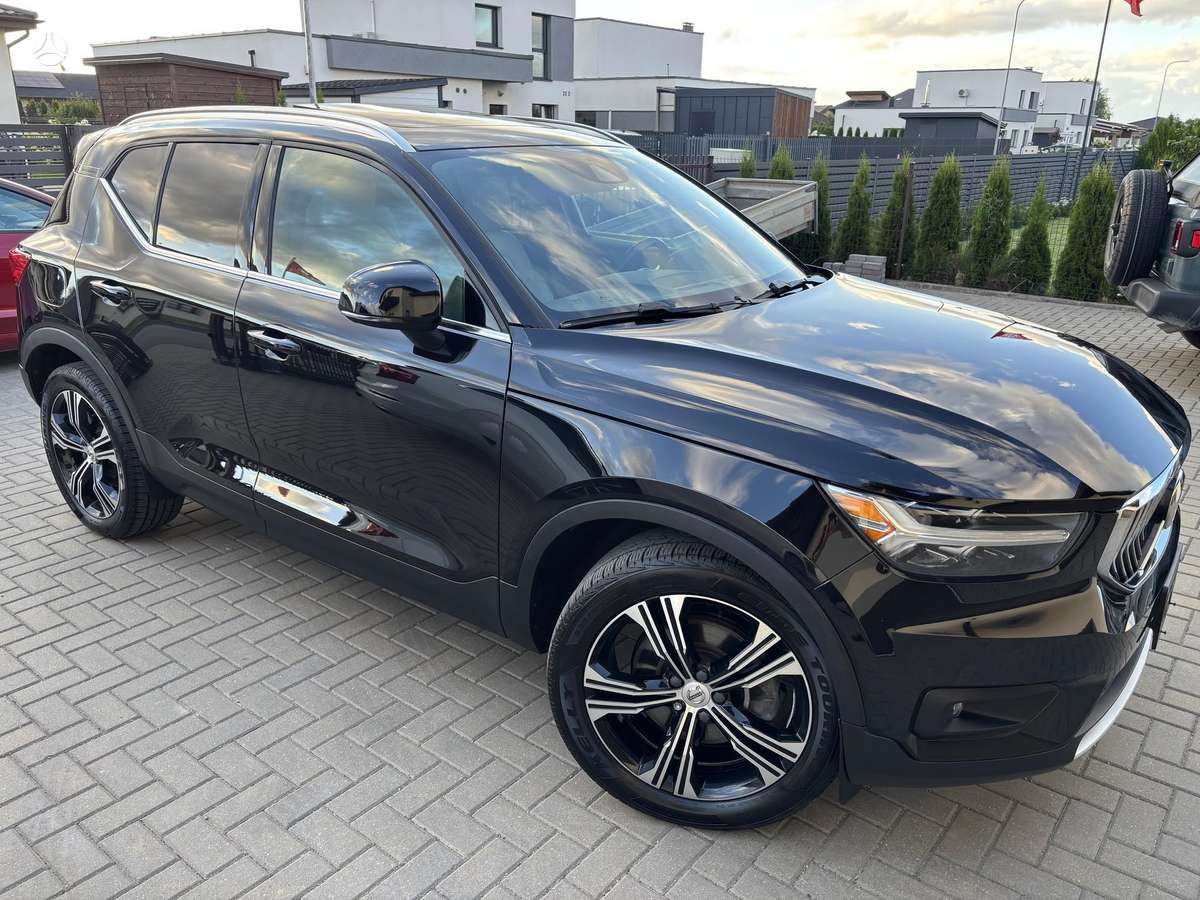 Volvo XC40 - 3