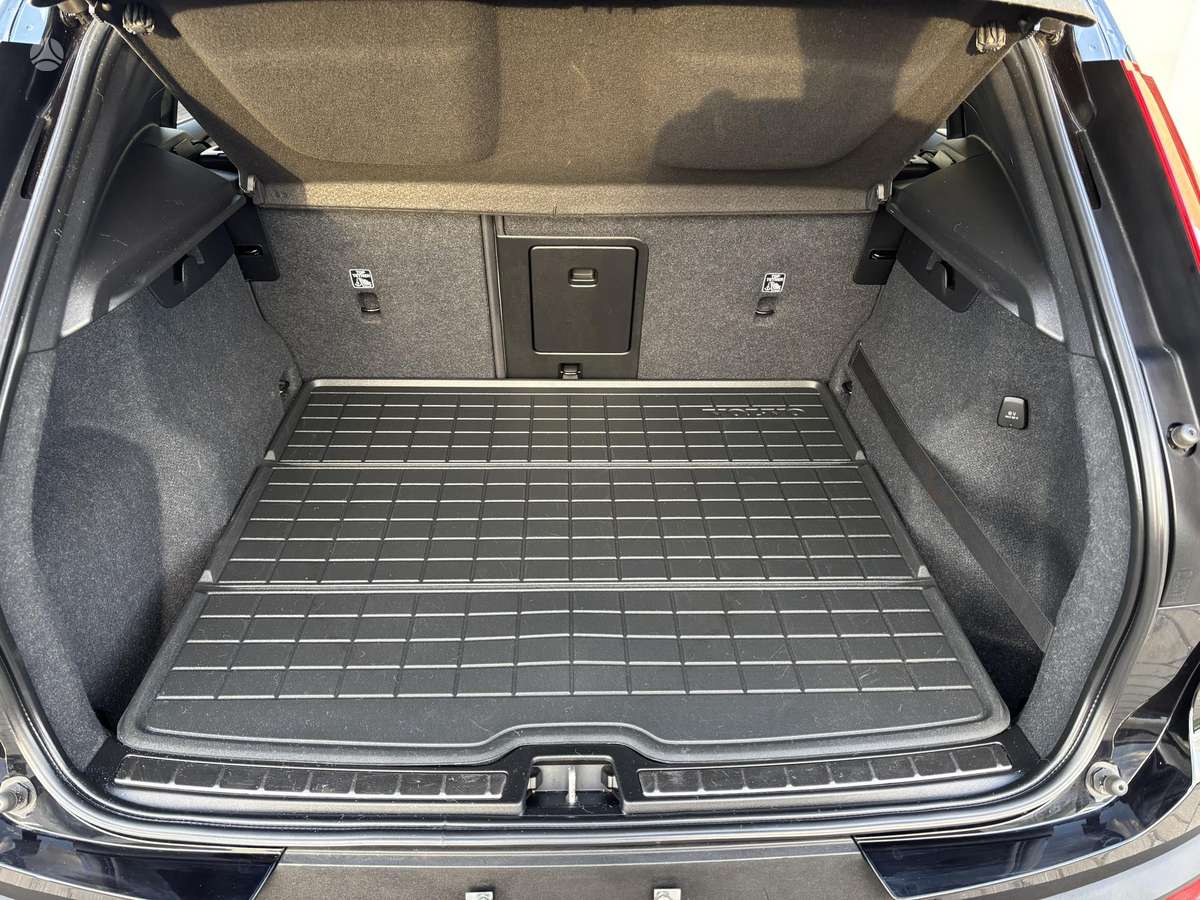 Volvo XC40 - 11