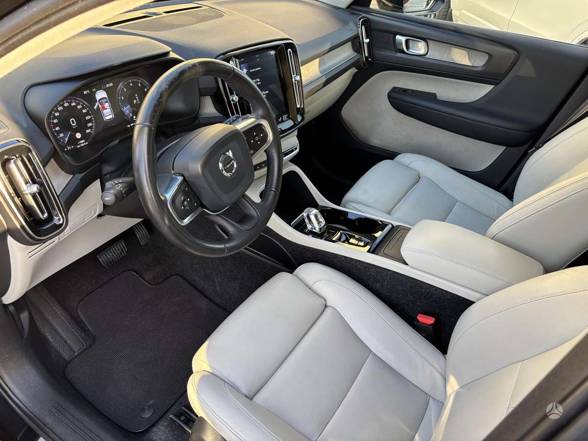 Volvo XC40 - 7