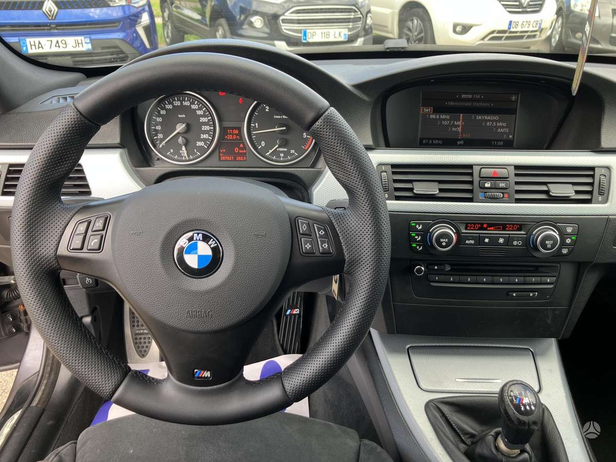 BMW 325, 3.0 l., wagon