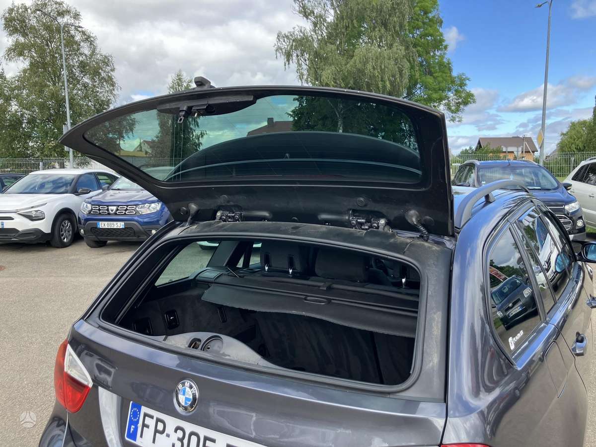 BMW 325, 3.0 l., wagon