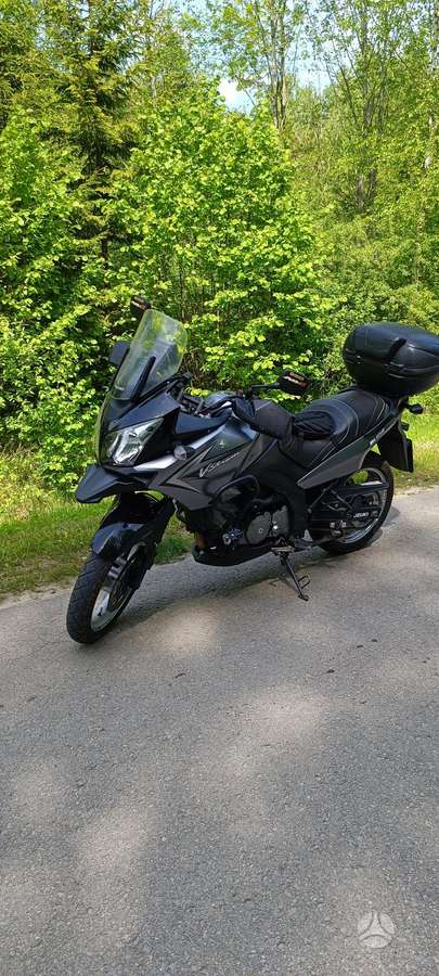 Suzuki DL (V-Strom) 650cc, enduro / adventure