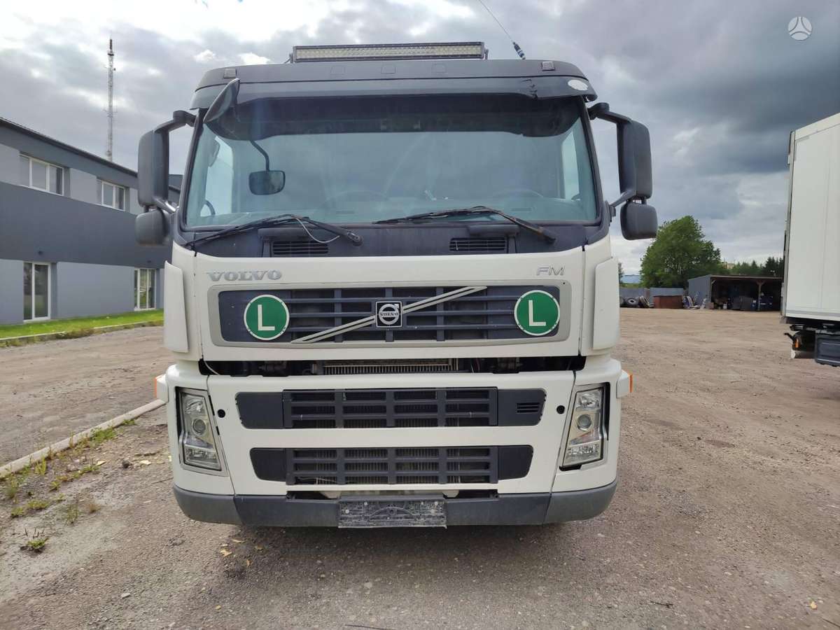 Volvo Fm, cab-chassis trucks