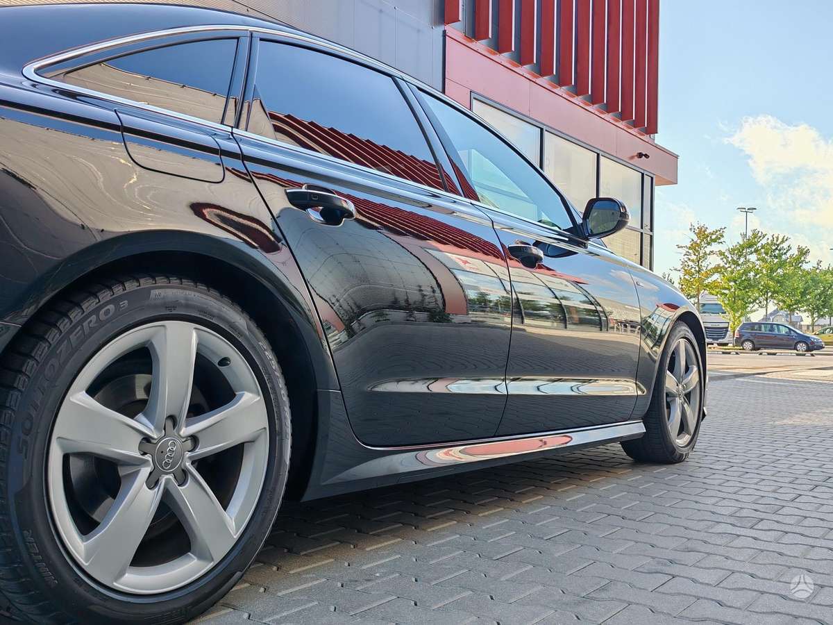 Audi A6, 2.0 l., Седан