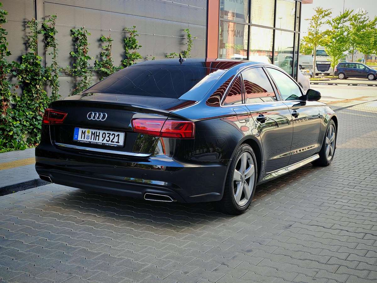Audi A6, 2.0 l., Седан
