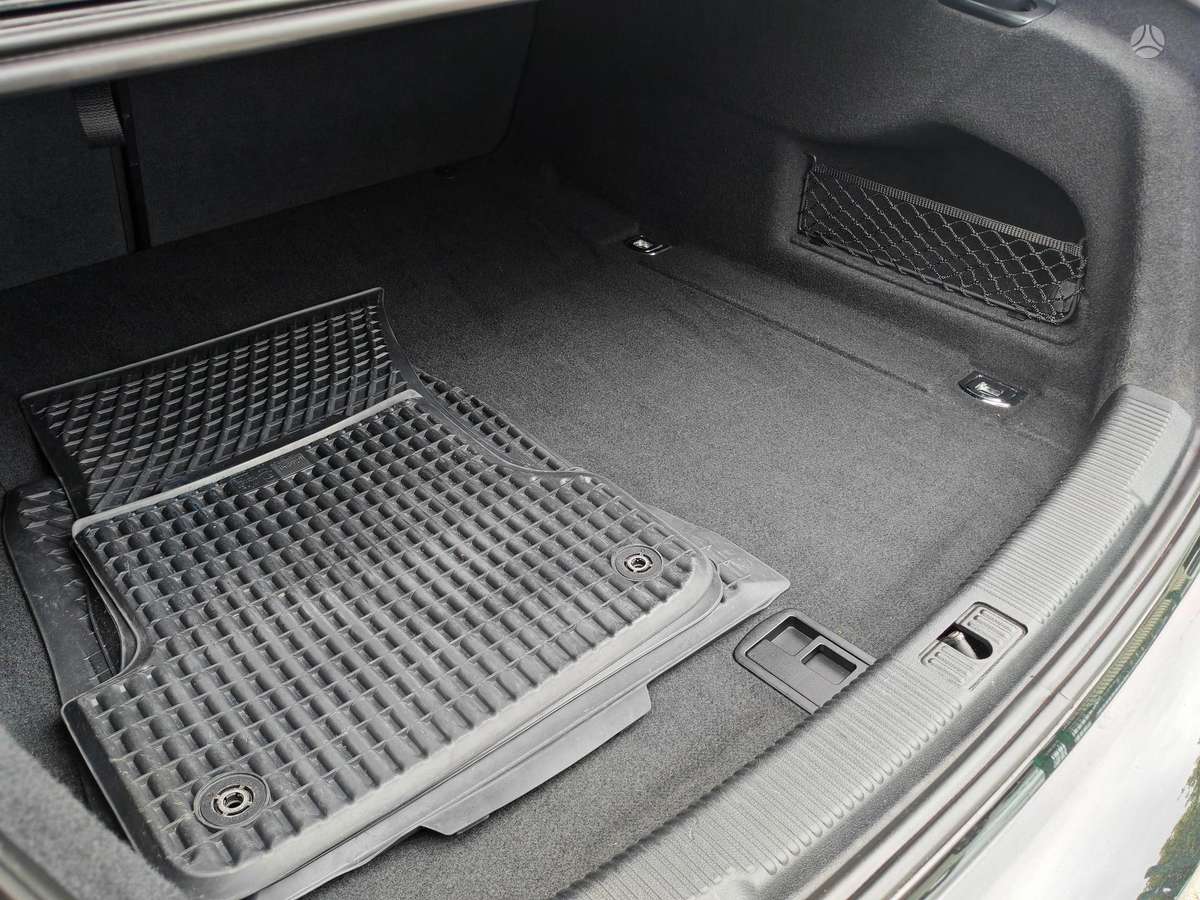 Audi A6, 2.0 l., Седан
