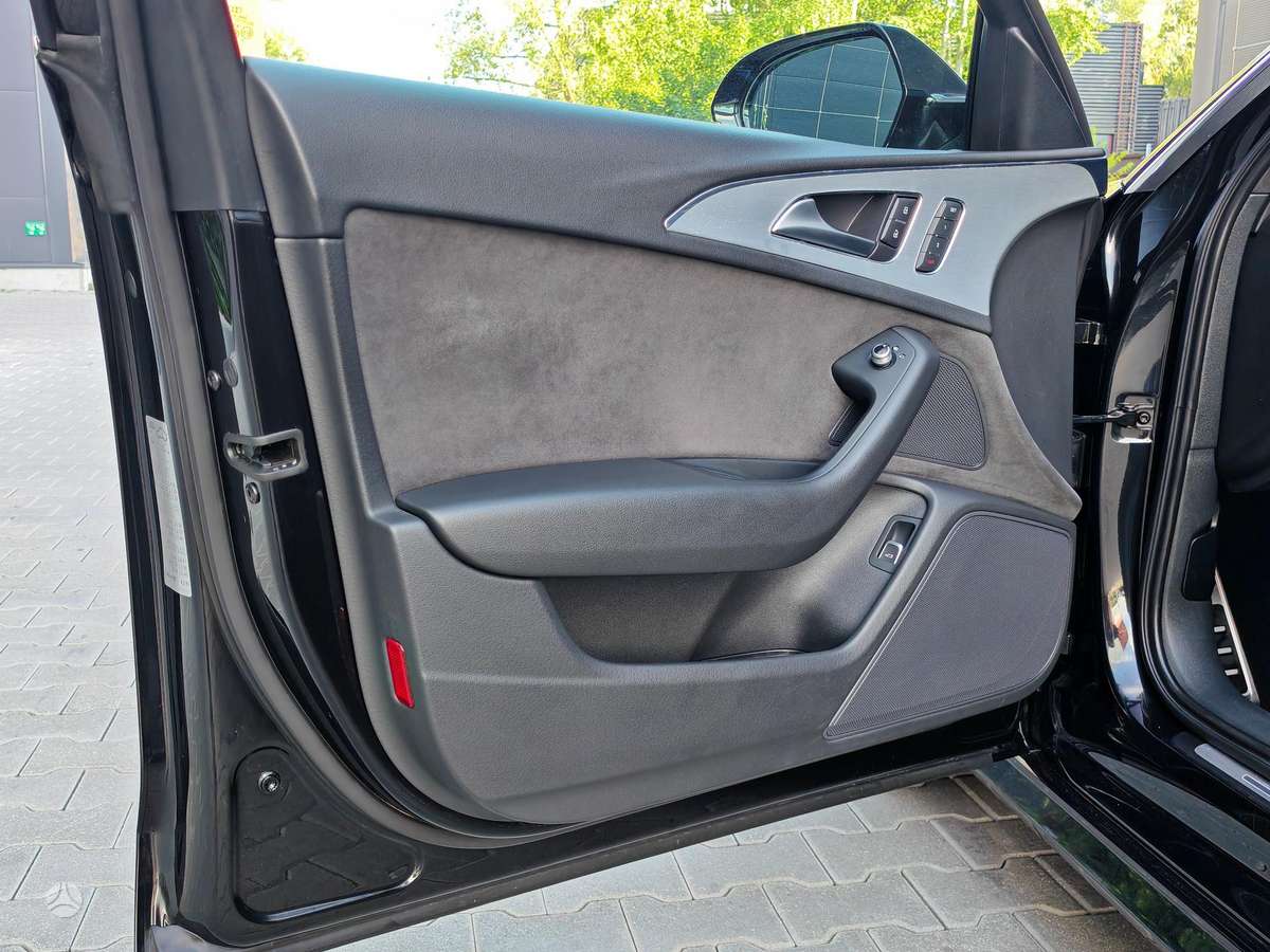 Audi A6, 2.0 l., Седан