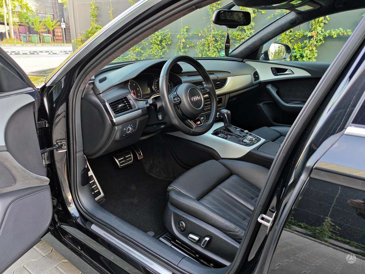 Audi A6, 2.0 l., Седан