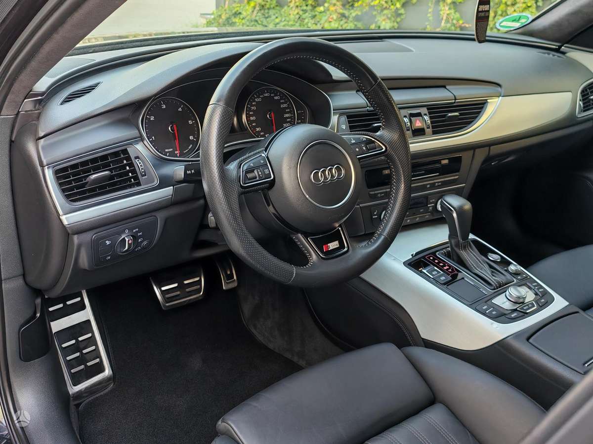 Audi A6, 2.0 l., Седан
