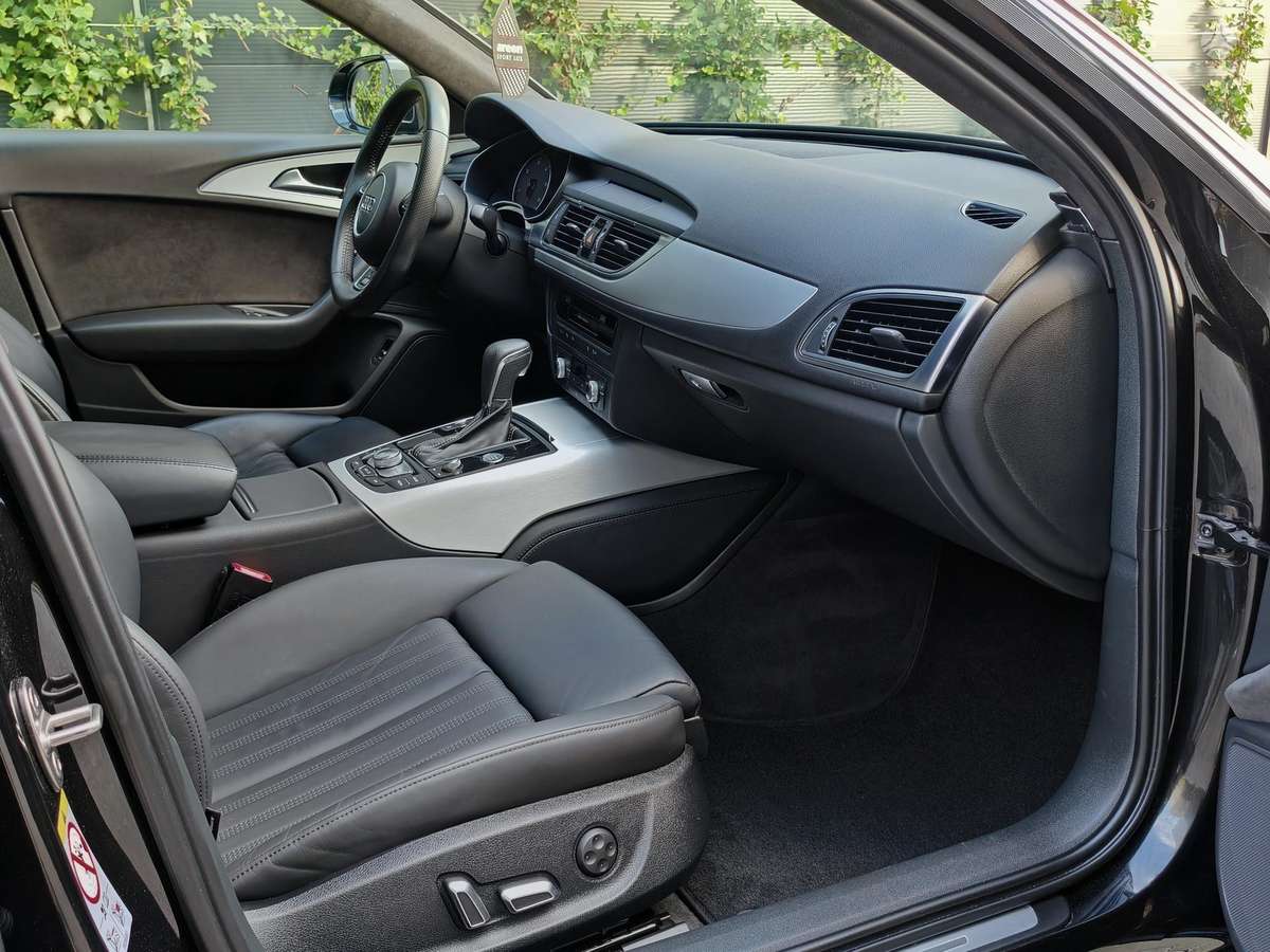 Audi A6, 2.0 l., Седан