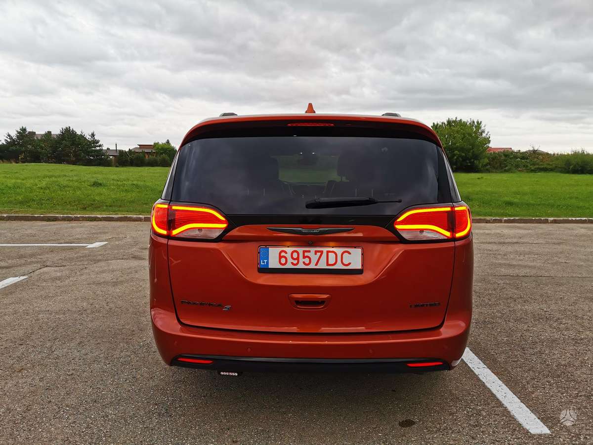 Chrysler Pacifica, 3.6 l., Минивэн