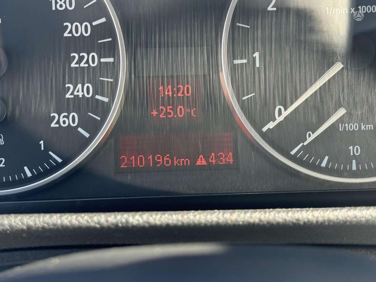 BMW 318, 2.0 l., Седан