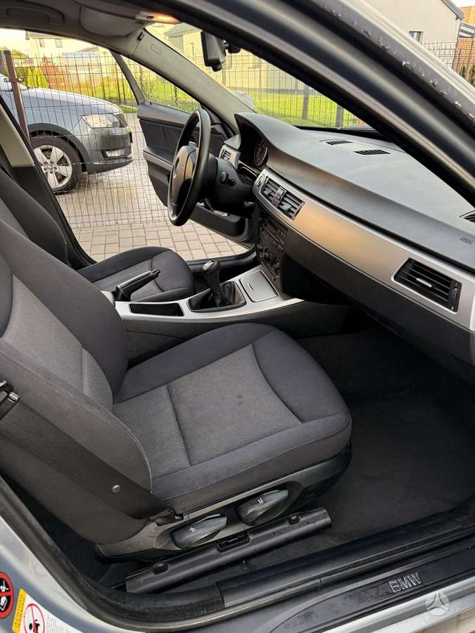 BMW 318, 2.0 l., Седан