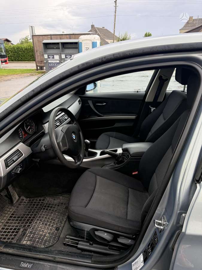 BMW 318, 2.0 l., Седан