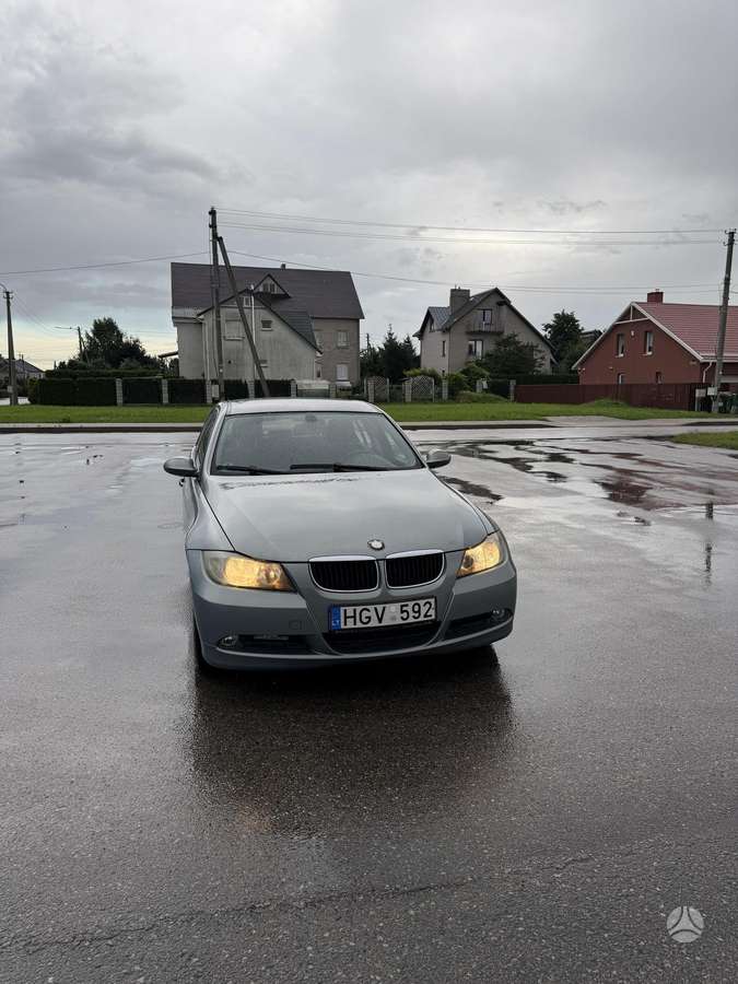 BMW 318, 2.0 l., Седан