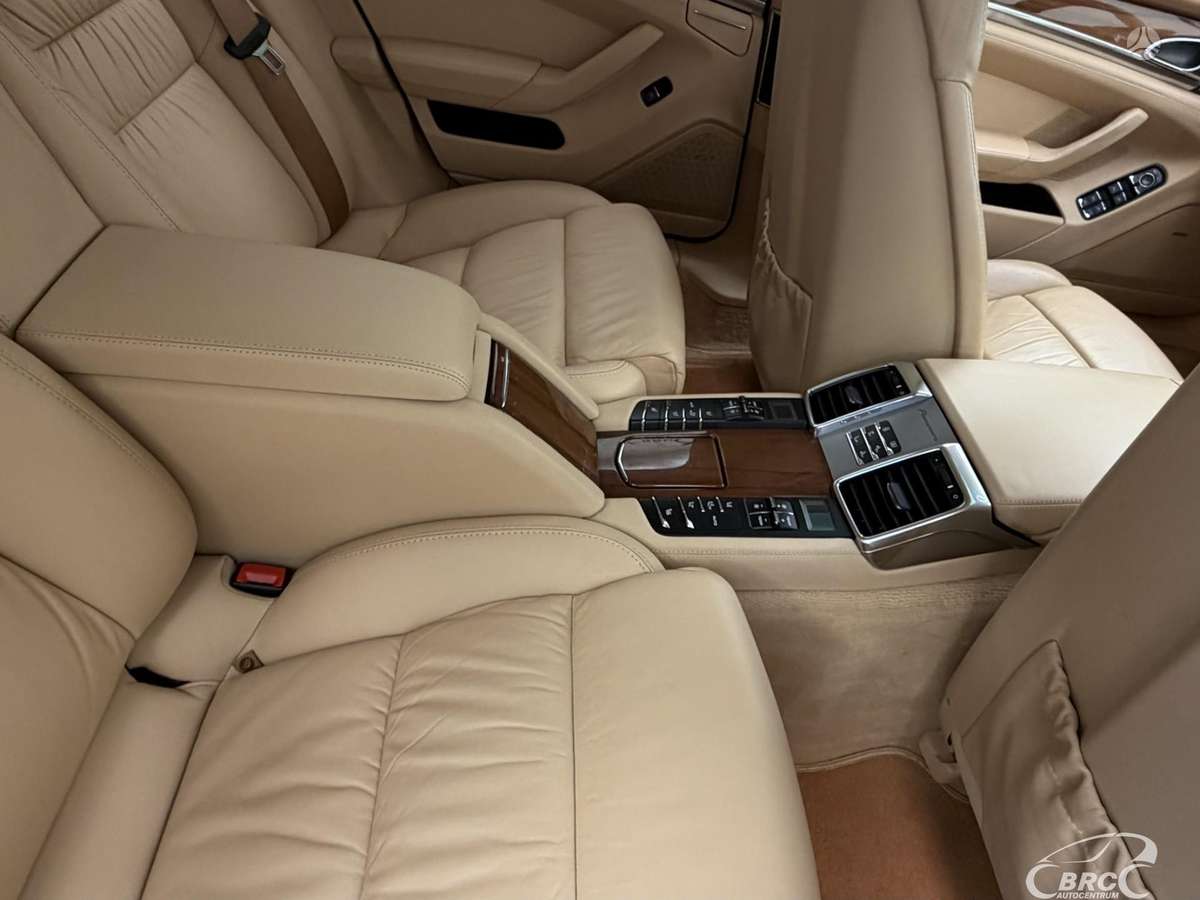 Porsche Panamera, 4.8 l., Седан