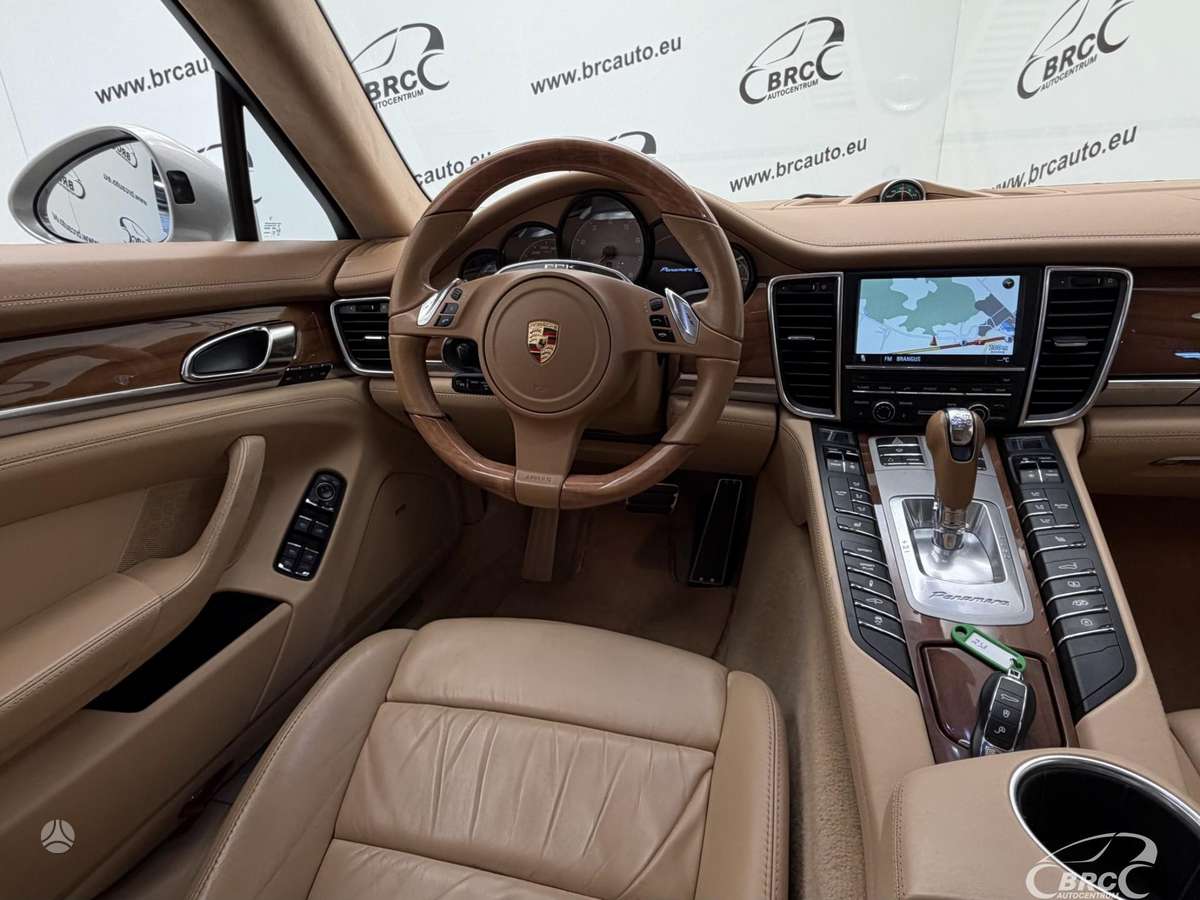 Porsche Panamera, 4.8 l., Седан